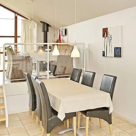 6 Person In Egernsund-by Traum